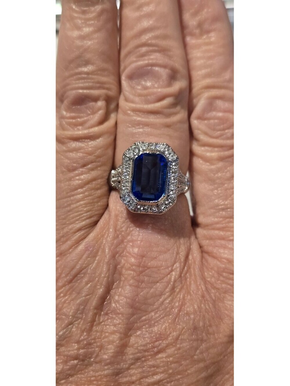 Lab Created Sapphire surrounded by White Sapphire sz 8 set in S925 - Picture 4 of 6